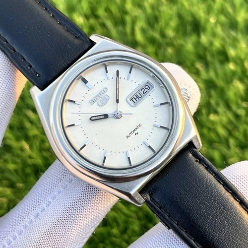 Vintage Seiko 5 Automatic Dress Formal Japan Made Men’s Watch 7009-8760