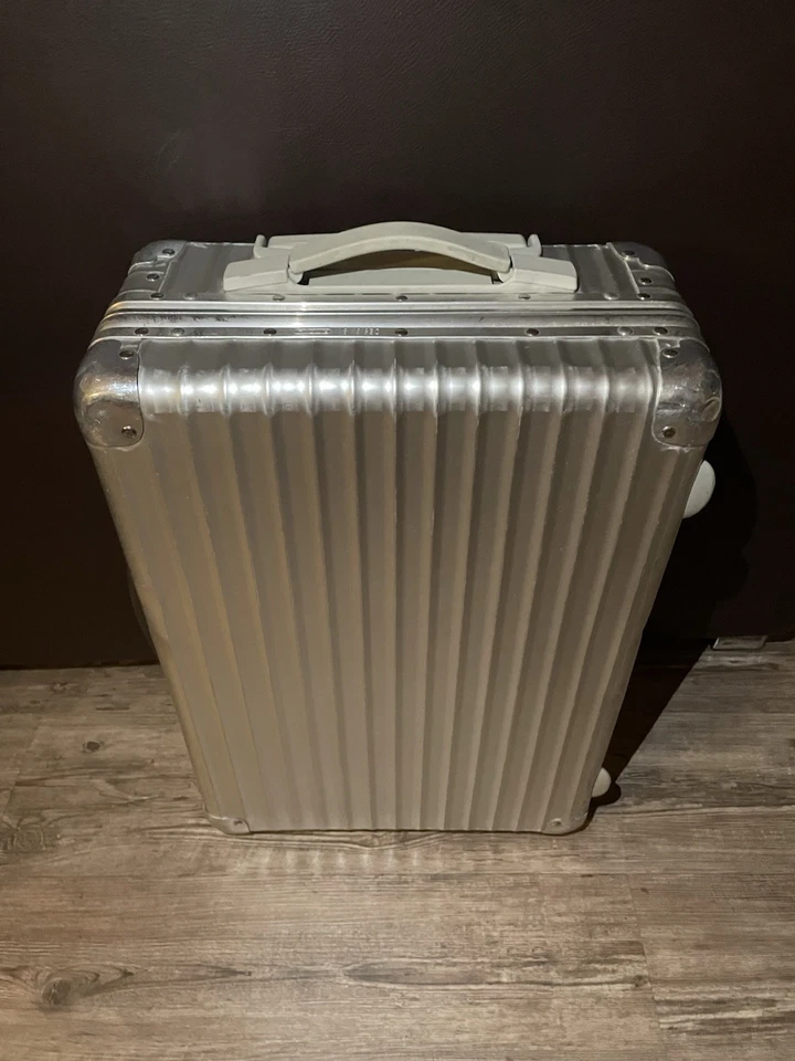 Rimowa Classic Flight Cabin S | Limited | Pre LVMH | 2 wheel | Top Zustand - Bild 2 von 4