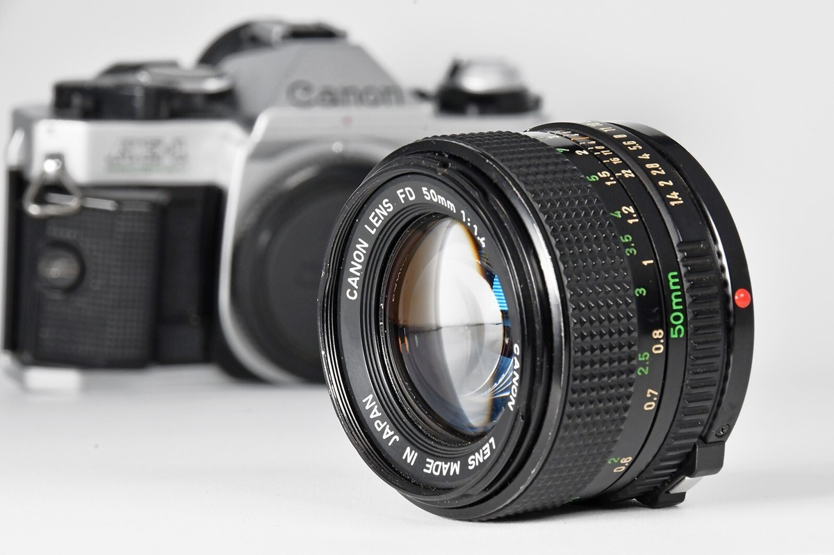CANON AE-1 PROGRAM シルバー NEWFD 50MM F1.4 Canon AE-1 Program Chrome 35mm Film Camera w/ 50mm f1.4 Lens