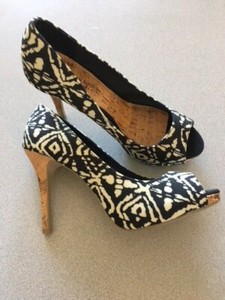 wide width heels payless