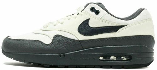 Size 8 Nike Air Max 1 Dark Obsidian White Suede FD9082-002  display picture 1