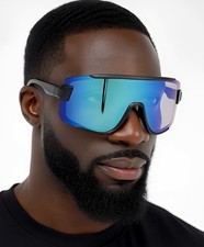 Oversized, one-piece shield sport sunglasses with a black frame Blue Lens Men