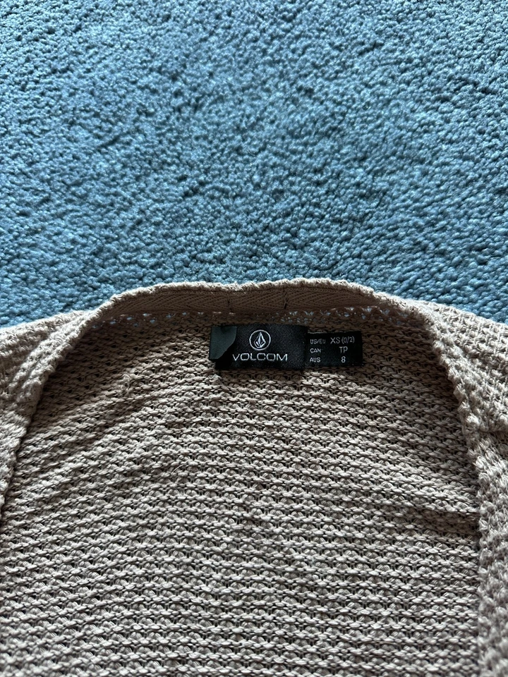 Volcom Women's Gray Long Sleeve Cardigan Sweater Size XS 0/2 - Image 2 of 3