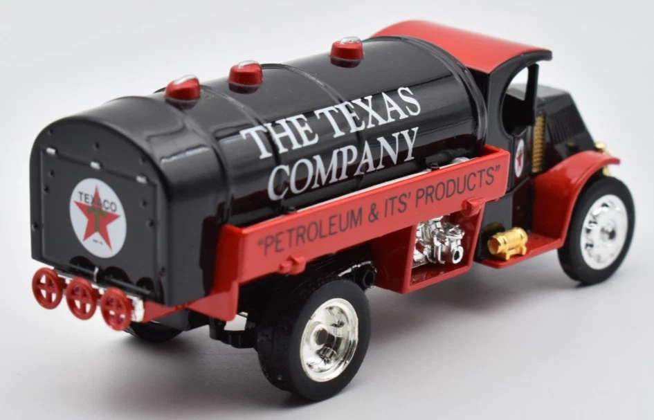Matchbox Collectibles Yesteryear Mack AC Truck 1920 Texaco Tanker Truck. 38044 - Image 2 of 4