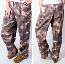 Davi & Dani Women’s Pink Camo Jogger/Pants Size Medium