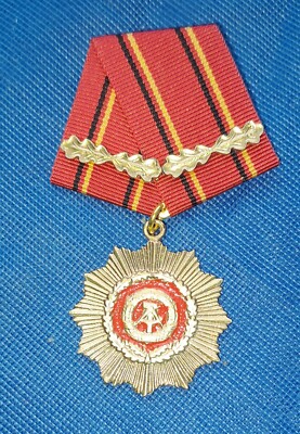 086 VERDIENTER VOLKSPOLIZIST (MDI)