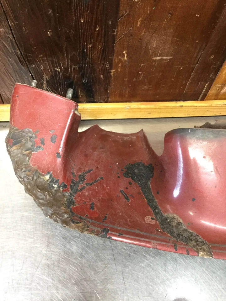 Triumph Spitfire • Alerón delantero original, fibra de vidrio. Para piezas. KT788 Foto 3 de 4