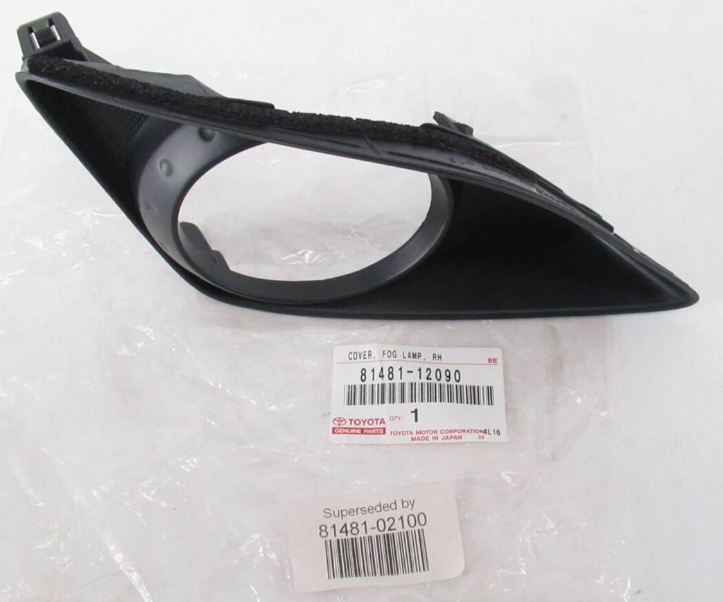 Genuine OEM Toyota 81481-02100 Right Front Fog Lamp Hole Cover