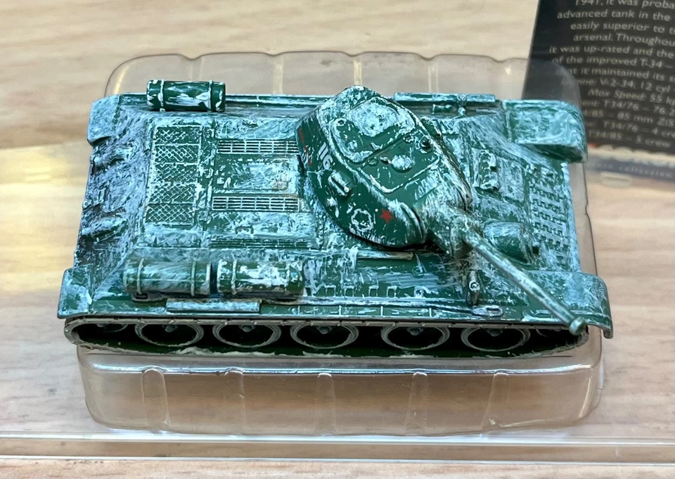 Corgi Showcase Collection CS90060 "T34/76 8th. Army Tank". - Image 3 of 4