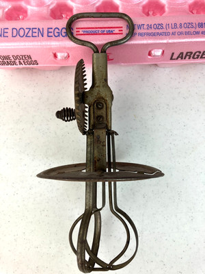 Egg Beater A&J Manual Crank Mixer Made in the USA PAT Oct 9 1923 Vintage (Video)