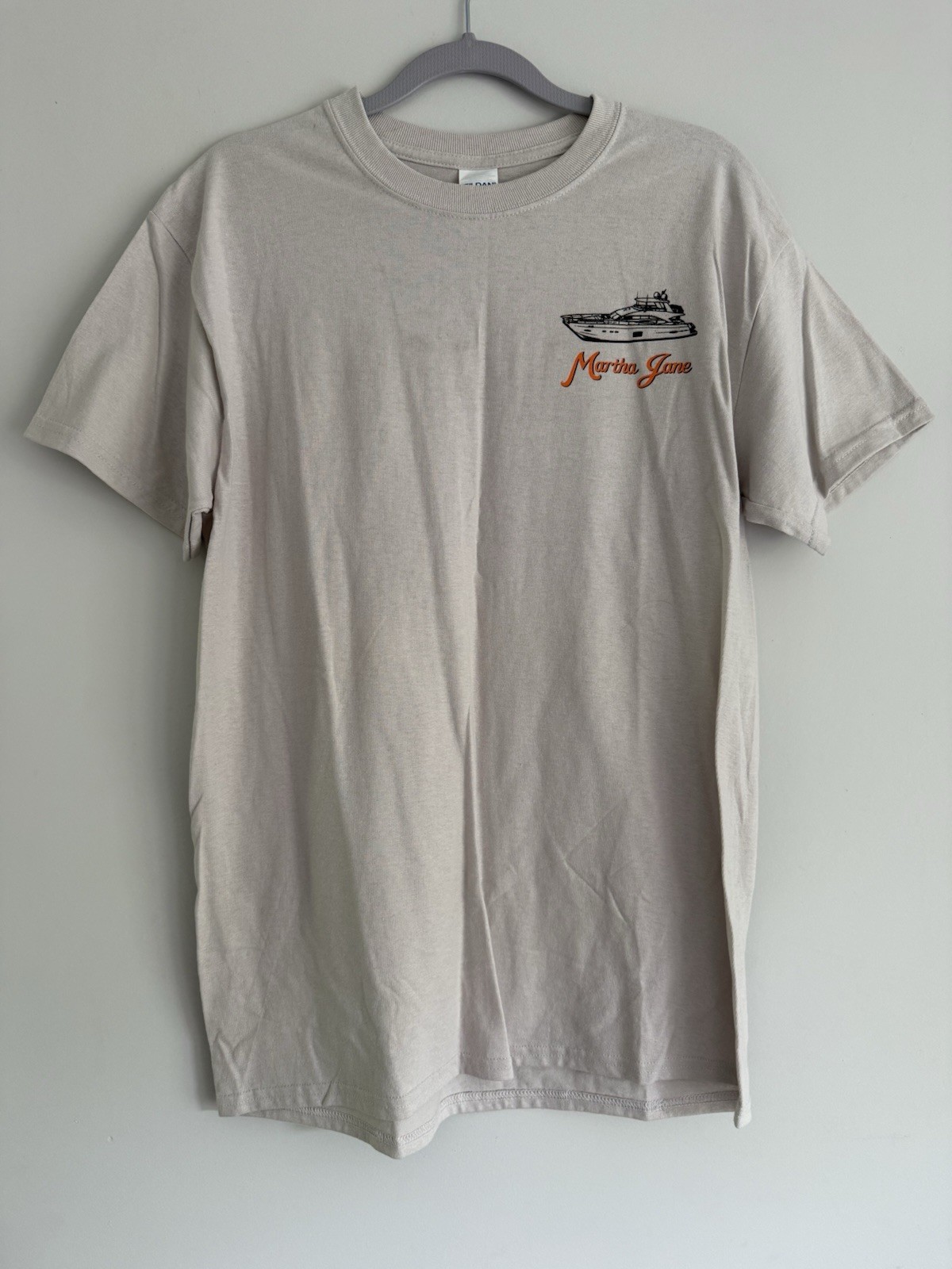 Gildan Ultra Cotton Mens Yacht Boat Martha Jane Graphic Crew Neck T-Shirt MEDIUM
