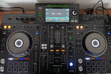 Pioneer DJ XDJ-RX2 DJ Controller mit Touchscr...