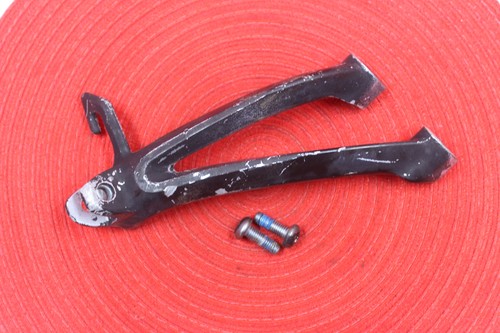 06-09 SUZUKI GSXR600 GSXR750 OEM RIGHT REAR BACK PASSENGER PEG MOUNT