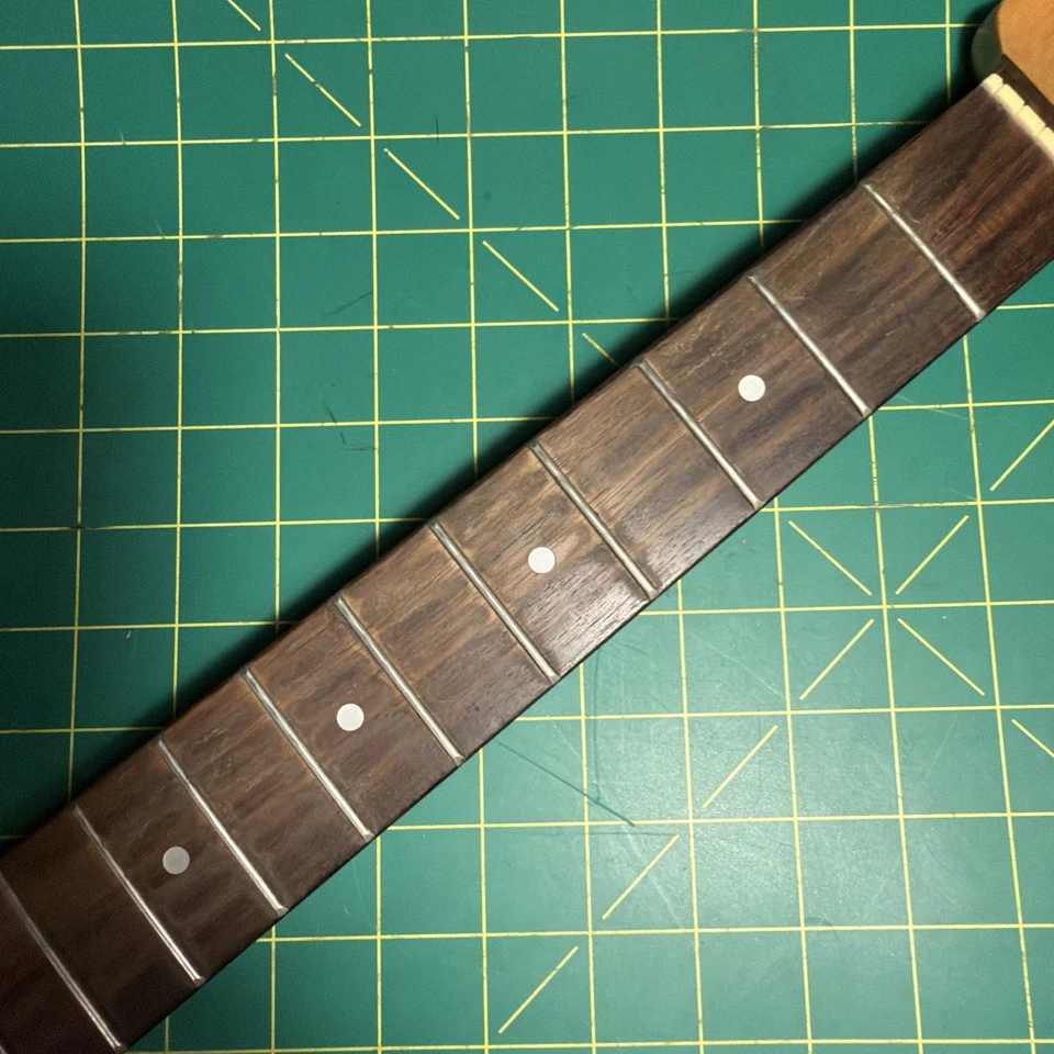 Fender Squier STRAT RHINO Electric Guitar neck maple rosewood 21 fret - Image 3 of 4