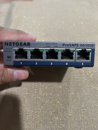 Netgear Prosafe 5 Port Gigabit Ethernet Plus Switch. Model GS105E - Picture 4 of 9