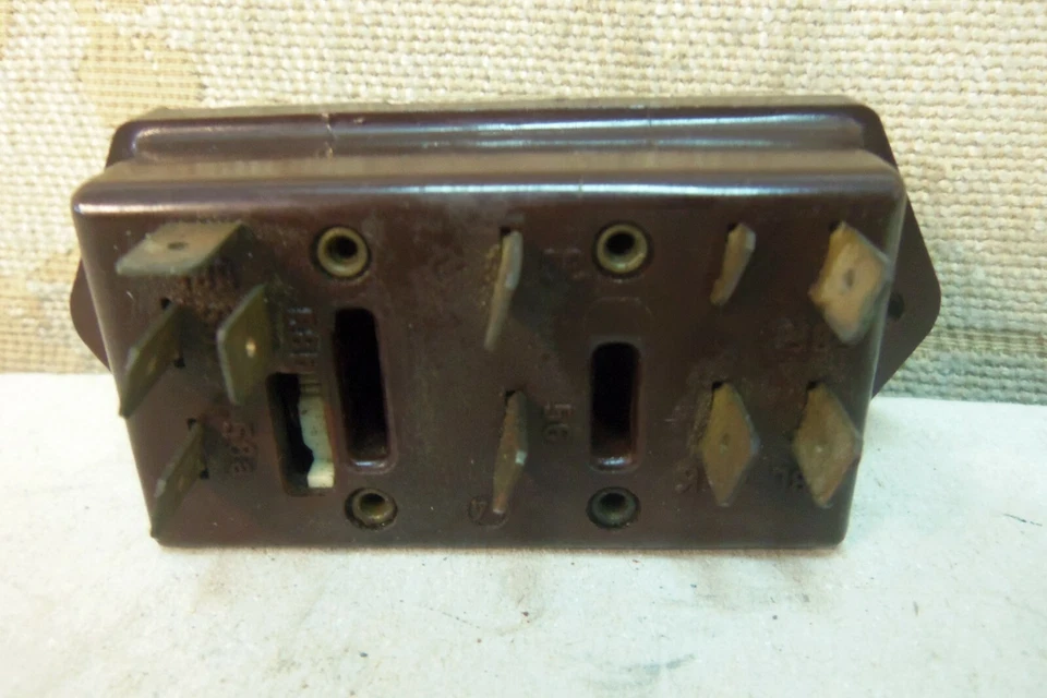 NUEVO DE LOTE ORIGINAL OPEL TRIPLE LUZ BASCULANTE INTERRUPTOR CLÚSTER CLÁSICO DISCO OLÍMPICO  Foto 2 de 4