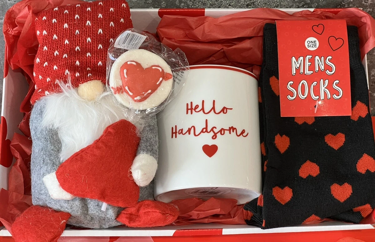 VALENTINES DAY CUTE GONK GIFT HAMPER BOX FOR HIM BOYFRIEND HUSBAND