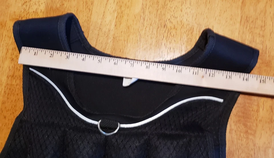 GOLDS GYM Weighted Workout Exercise Vest Adjustable 20 - 1# weights size M / S - Image 4 of 4