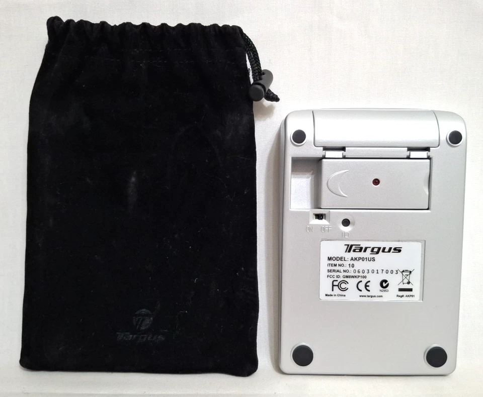 Targus Wireless Stow-n-Go USB Computer Number Keypad W/ Black Felt Travel Bag - Image 2 of 4