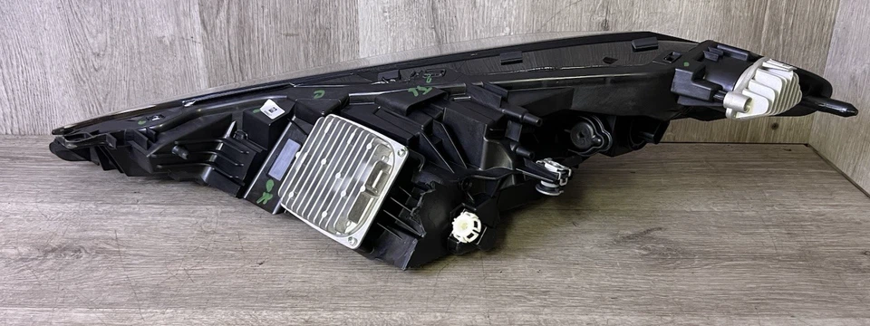 Chevrolet Corvette 2025 faro lado del pasajero derecho led OEM 85869227 Foto 3 de 4