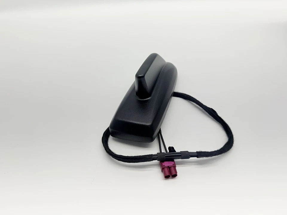 Antena de radio Chevrolet Silverado 1500 2024 techo aleta de tiburón negra texturizada Foto 4 de 4