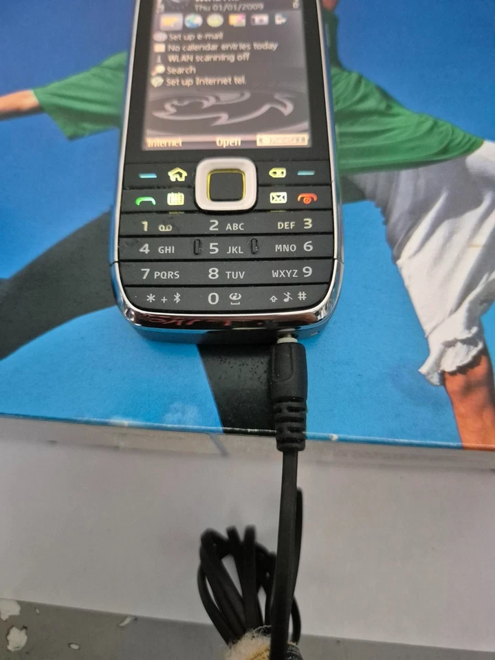 NOKIA E75 GSM UNLOCKED SIM FREE UNLOCK CELL PHONE - Image 2 of 4