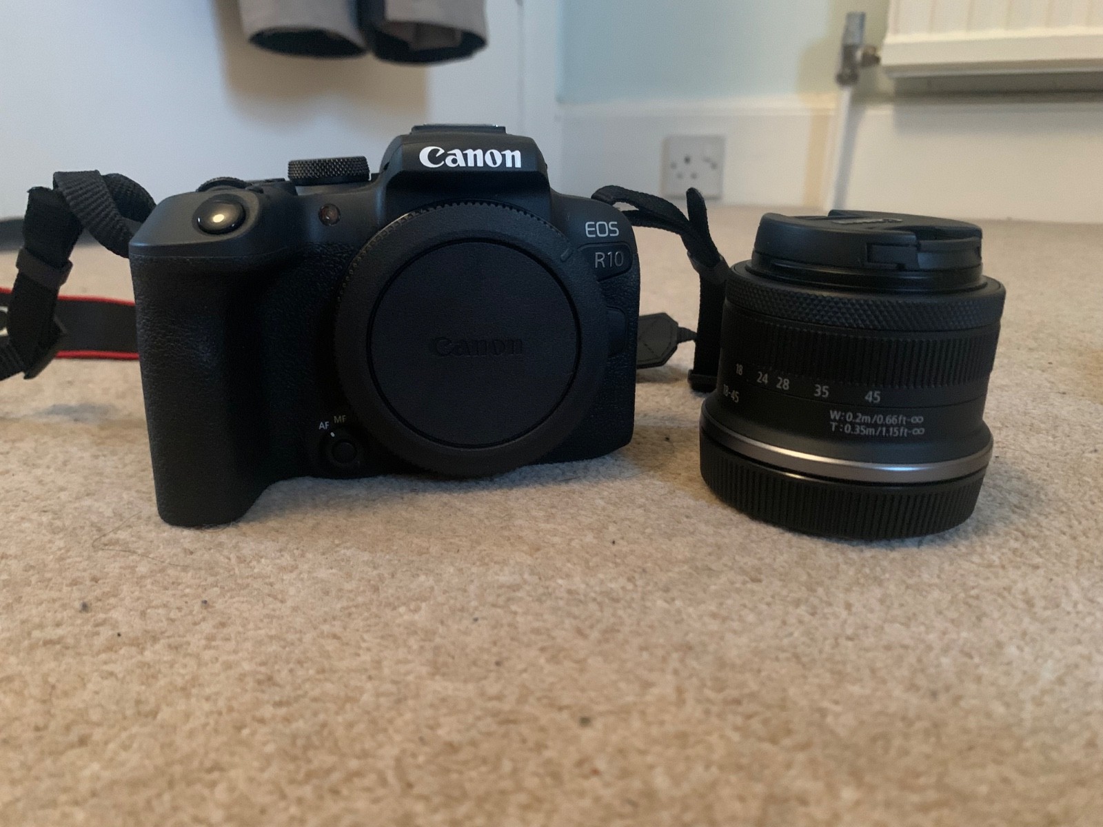 Canon EOS R10 24.2MP Mirrorless Digital Camera - Black (Kit with RF-S 18-45mm...