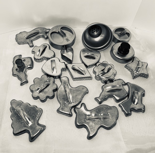 vintage tin cookie cutters. Lot of 19 eBay