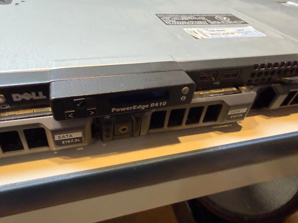 Dell PowerEdge Server R410 Xeon E5560 @ 2.40GHz 4 Core CPU 2x2TB HDD, 16GB RAM - Image 2 of 4