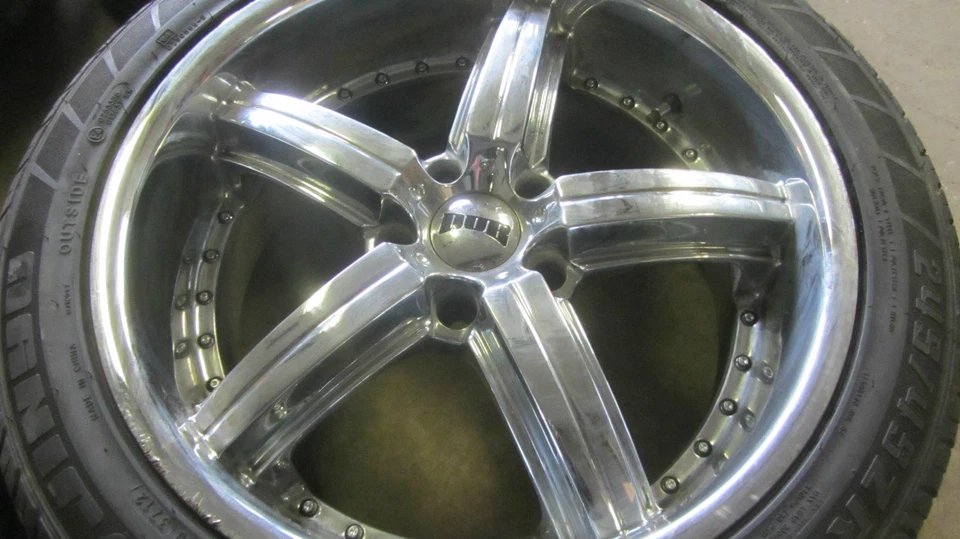 Llantas 18" DUB Chevy Impala 5 tacos con neumáticos 245/45R18 Goodyear Jinyu Foto 4 de 4