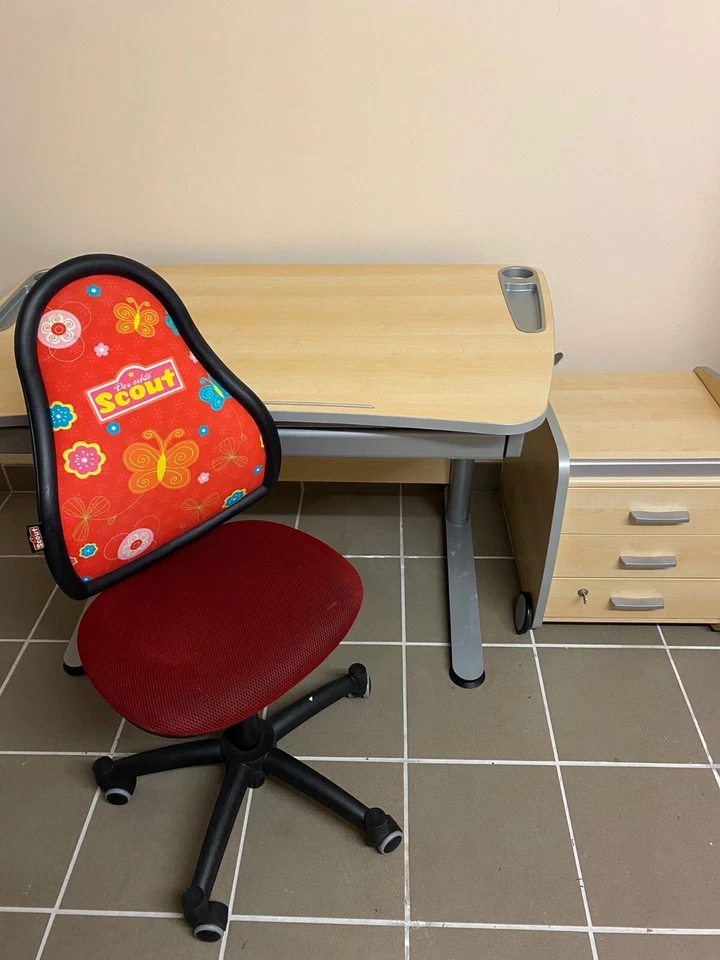 Scout Kinderschreibtisch mit Stuhl und Rollcontainer - Bild 3 von 3