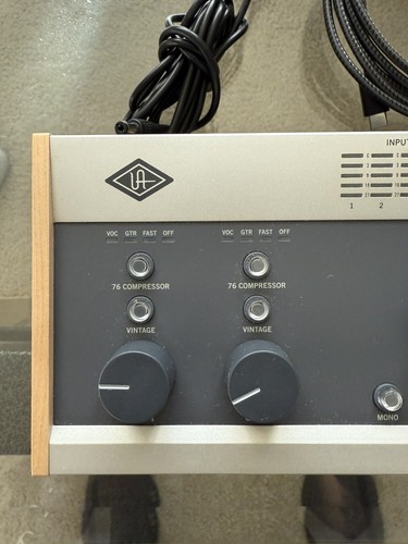 Universal Audio Volt 476 Portable 4x4 USB Type-C Audio/MIDI Interface Capture - Picture 2 of 11