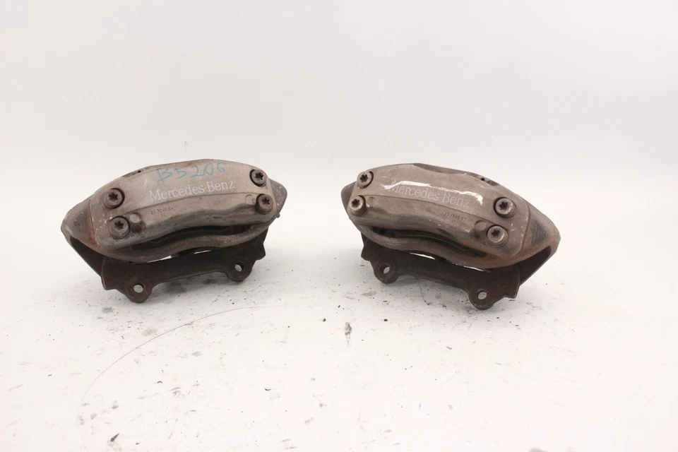 ✅ 03-06 Juego de pinzas de freno delanteras izquierda y derecha Mercedes R230 SL500 OEM Foto 4 de 4