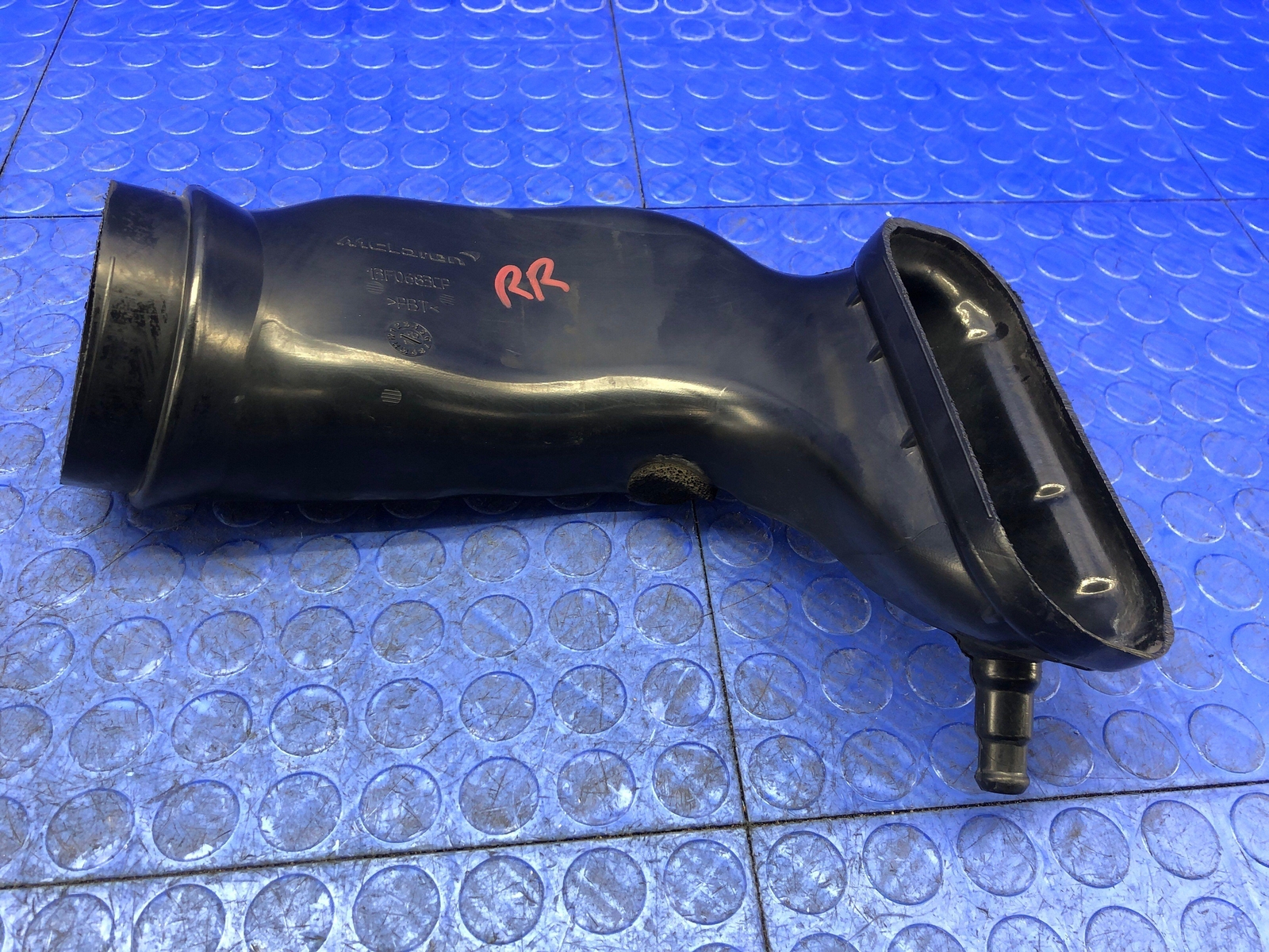 2016-2021 MCLAREN 570S OEM RIGHT AIR CLEANER FILTER DUCT PIPE 13F0683CP