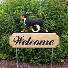 Chihuahua Wood Welcome Outdoor Sign Tri