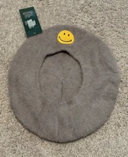 Wild Fable Women's Gray Smiley Face Icon Beret Hat OS