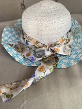 Girls Hats Flower Design White Blue New Age 3 -16