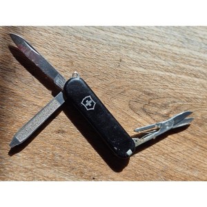 Victorinox Classic SD - Black