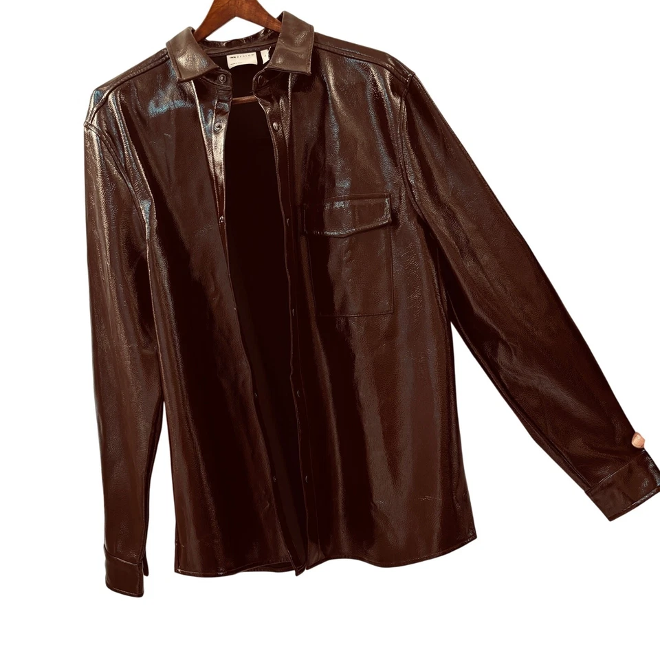 Sobrecamisa de cuero sintético (XL) marrón/borgoña de ASOS para hombre Foto 3 de 4