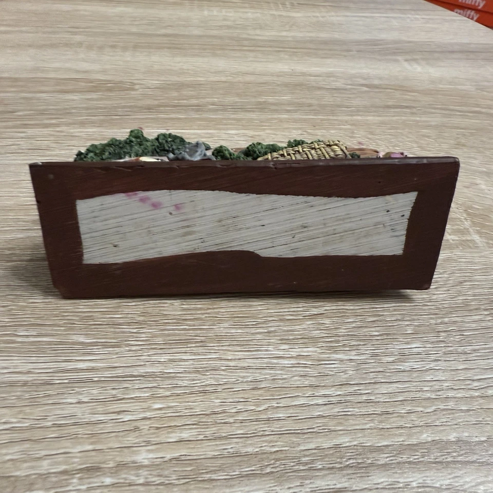 Vintage Fishin Time Resin Decorative Tabletop Clock Nikko Quartz Slifka Sales Co - Image 3 of 4