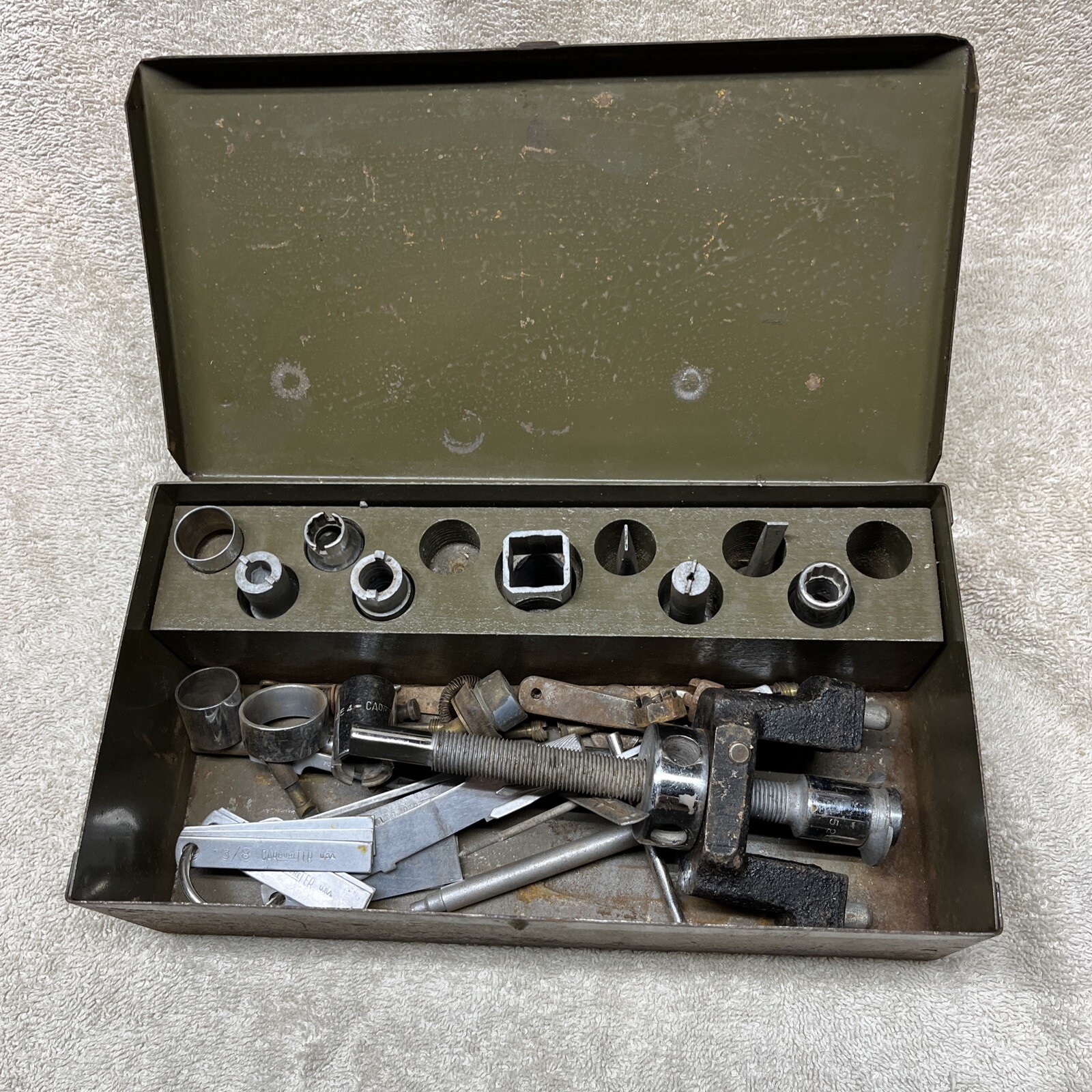 VINTAGE CARTER CARBURETOR TOOL KIT WITH VINTAGE TOOLS METAL BOX eBay