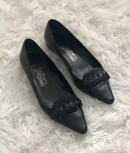 womens pointed black flats