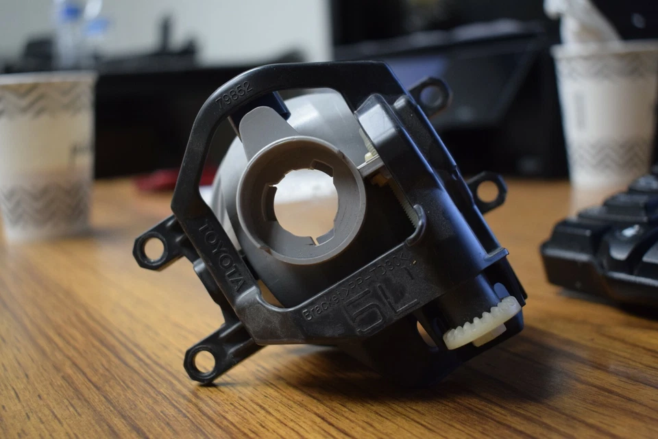 Faro antiniebla lateral izquierdo Toyota 4runner 2014-2019 OEM de fábrica Foto 4 de 4