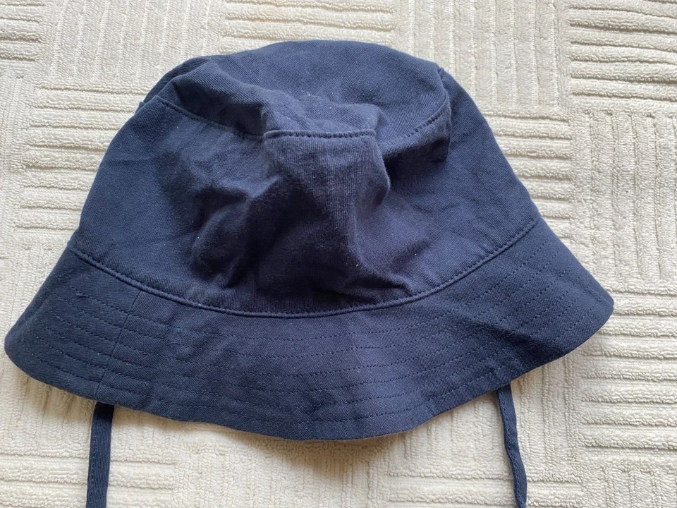 H&M Baby Boy Navy Blue Sun Hat with Chin Strap - Size US 2-3 years EUR 98 — 第 3/4 张图片