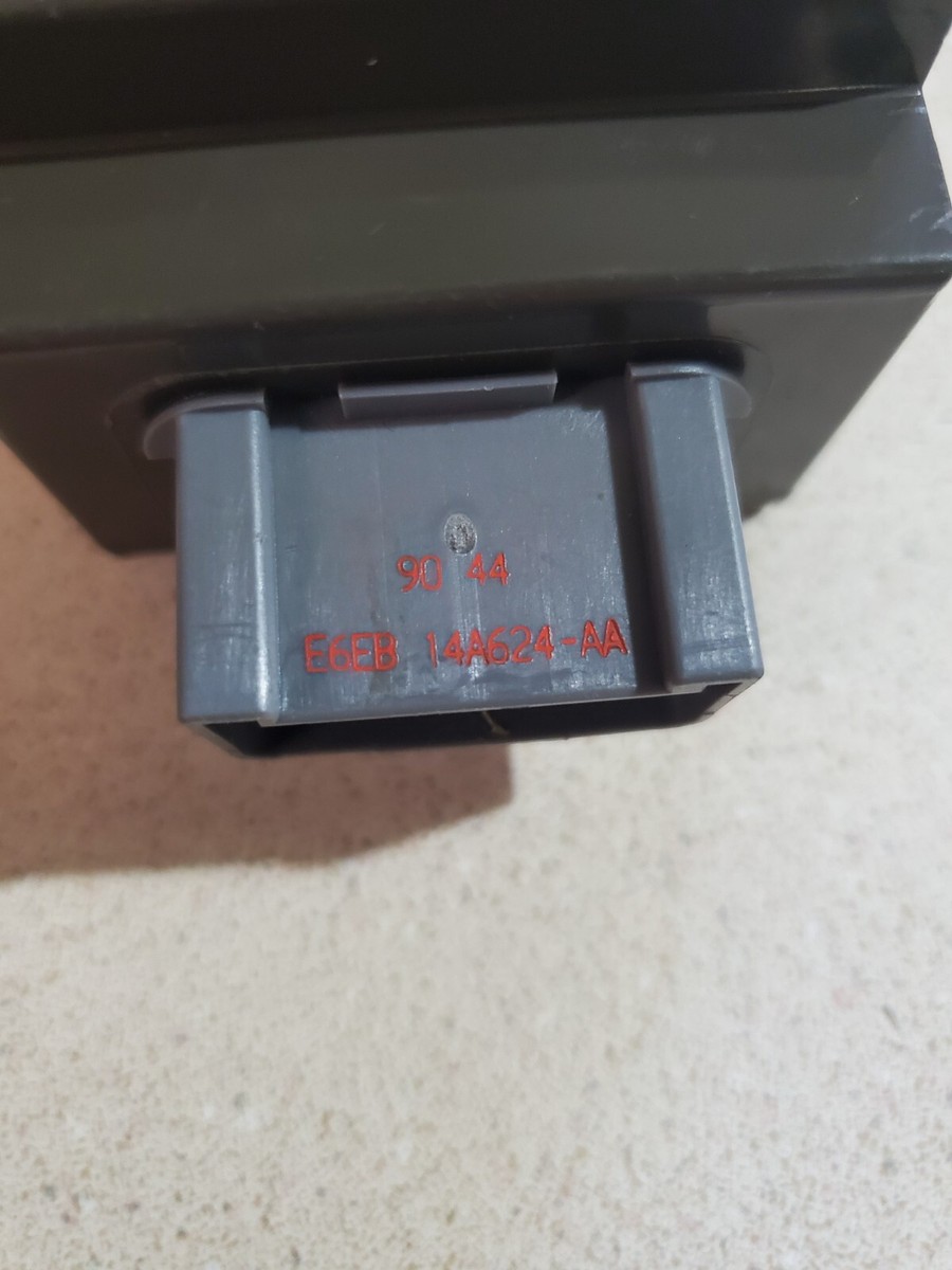 Fページ　6aa DC1C-C3LC ZF | ZF Lever Micro Switch, Through Hole Terminal, 6 A