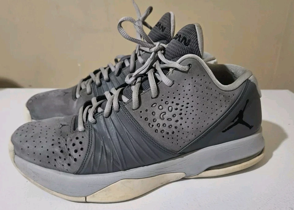 ZAPATOS DE BALONCESTO HOMBRE TALLA 13 NIKE AIR JORDAN 5 AM 807546-003 GRIS CUERO Foto 2 de 4