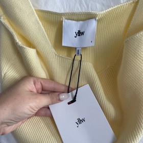 Yellow the label Nuon Light yellow Ribbed Crop Top Size Small NEW