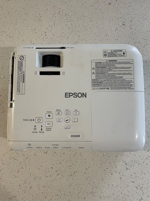 Projector Epson EX3240 in excellent condition w/ case and