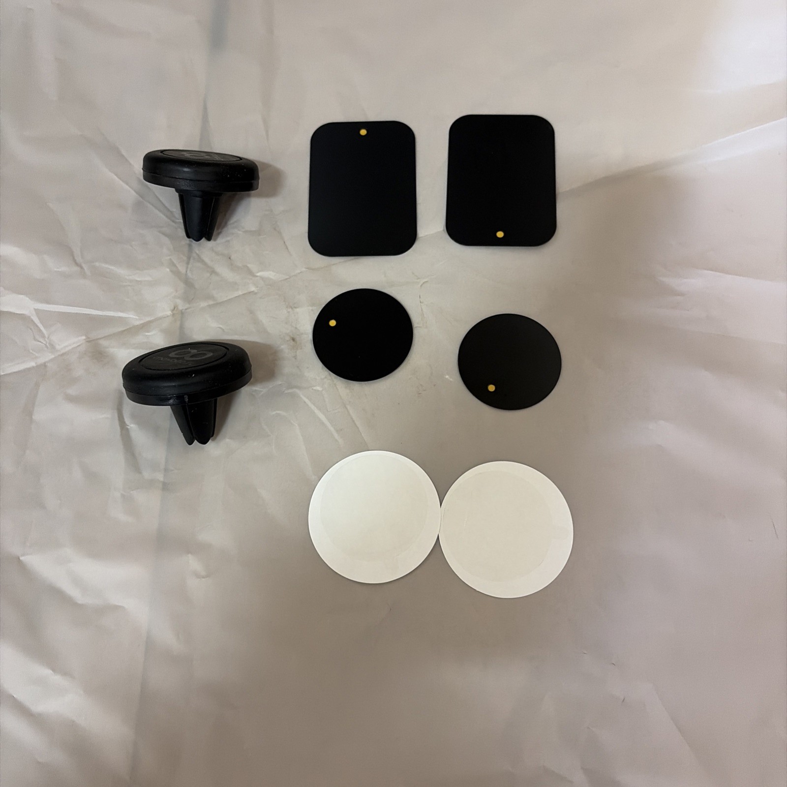 MAXBOOST MAGNETIC AIR VENT CAR MOUNT 2 MOUNTS.