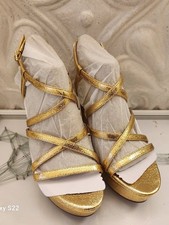 Kenneth Cole NY "Allen" gold platform sandals. NWT. Size 8.5